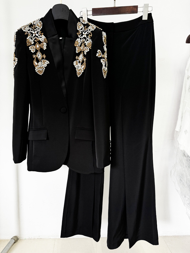 أحدث طقم بدلة نسائية من تصميم  - مراجعة Formal Attire Woman وسعره