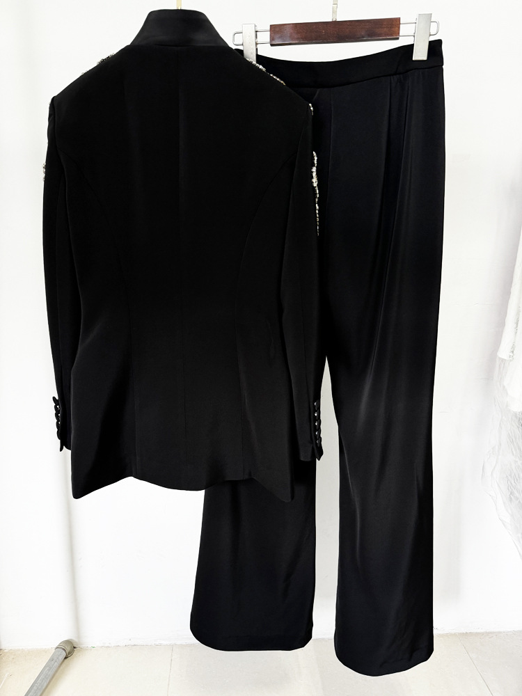 أحدث طقم بدلة نسائية من تصميم  - مراجعة Formal Attire Woman وسعره