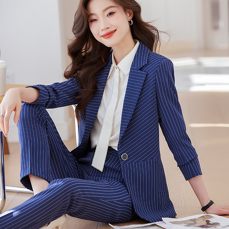 بدلة نسائية مخططة باللون الأزر - مراجعة Women'S Formal Wear Stores وسعره